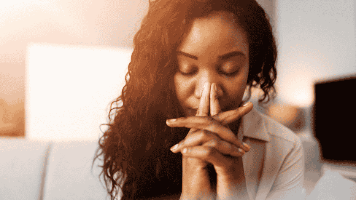 Oração de São Miguel Arcanjo para proteção: texto completo, significado e como fazer 1 Oração de São Miguel Arcanjo para proteção